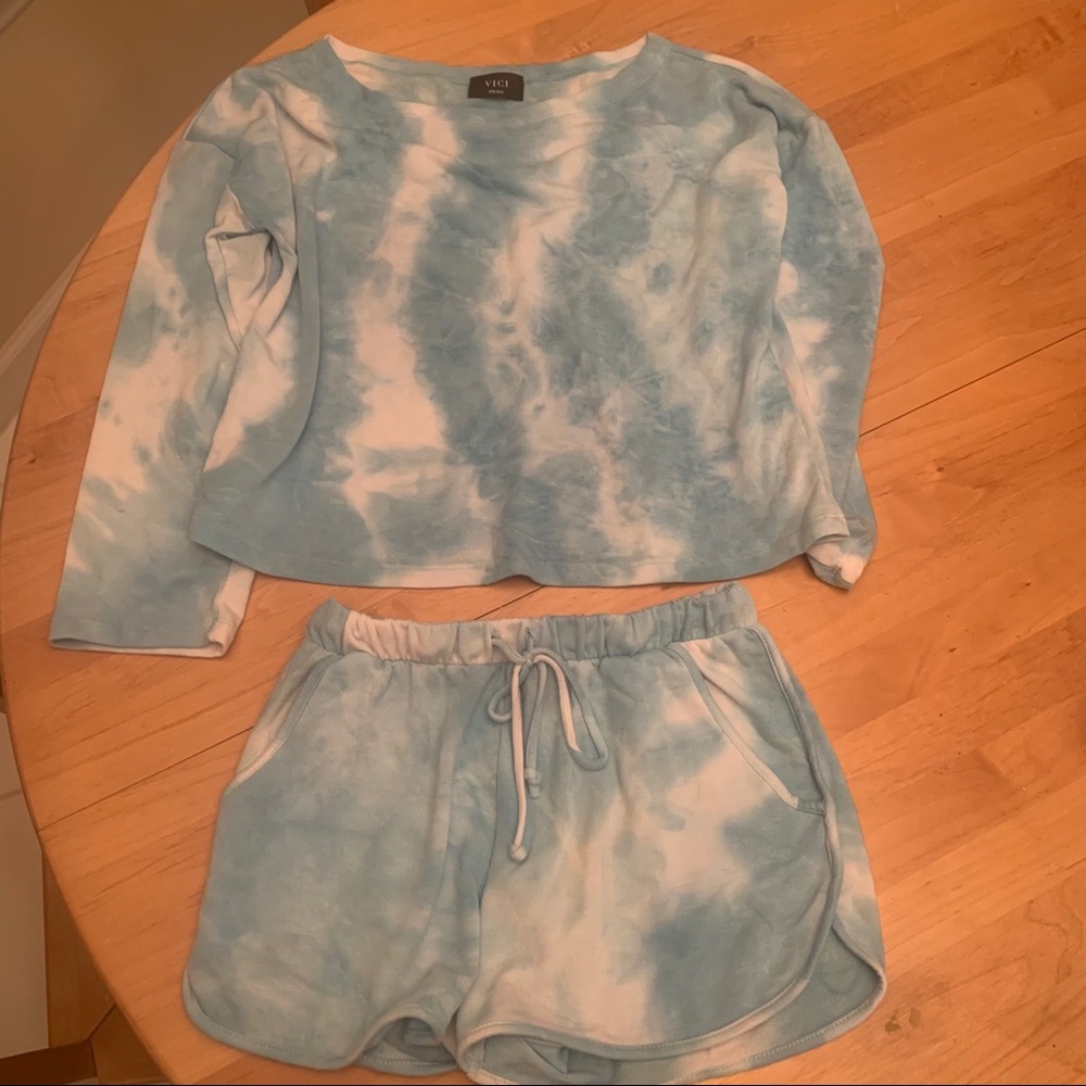 Vici Lounge Set